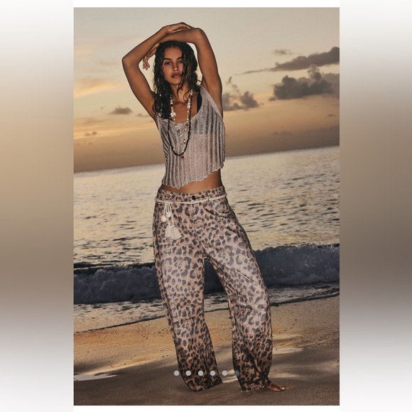 Free People NWT Good Luck Printed Barrel Jeans Size 27/4 in Leopard Print - Picture 6 of 16